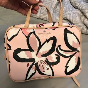 Kate spade Cosmetic case